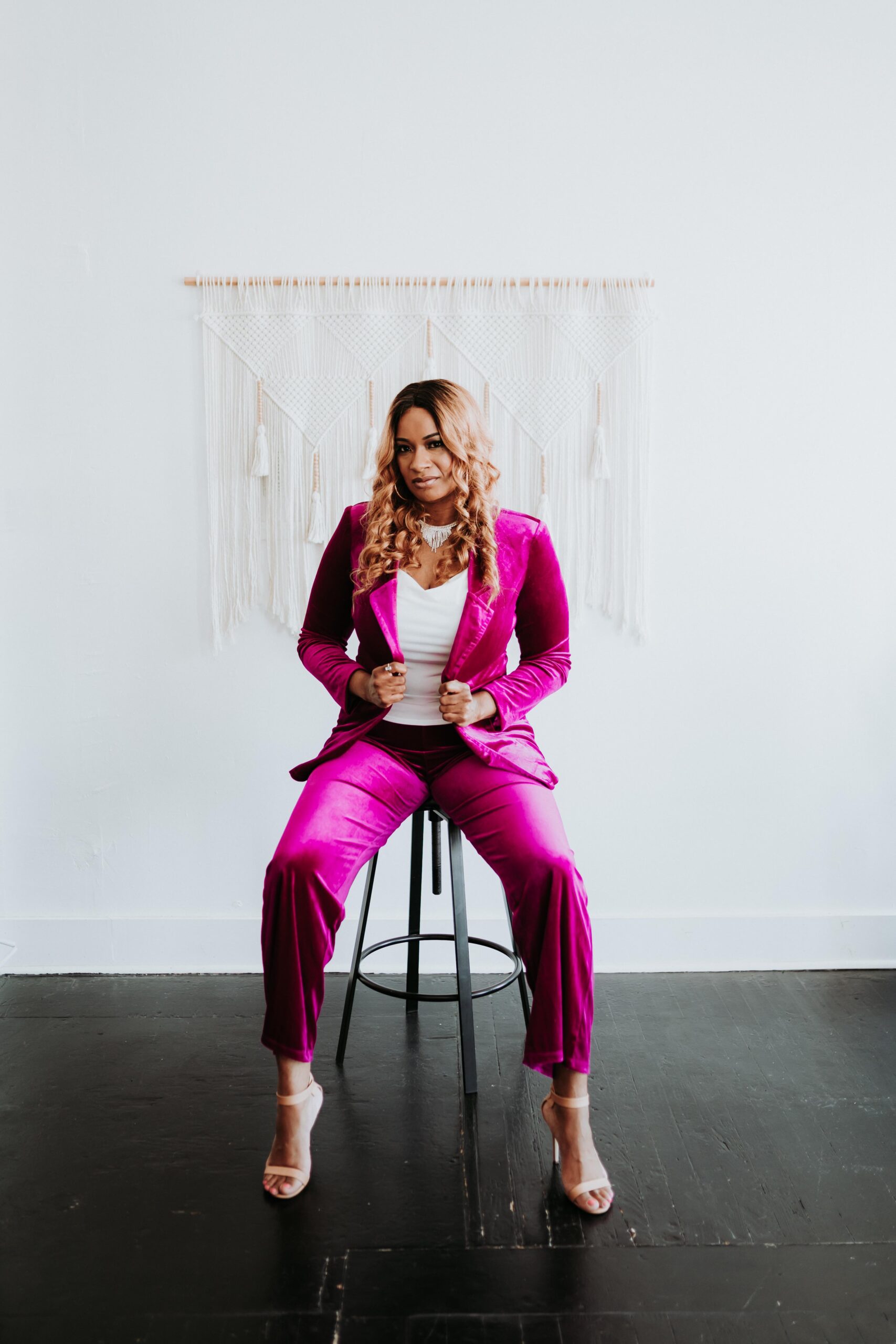 vanecia-suit-3